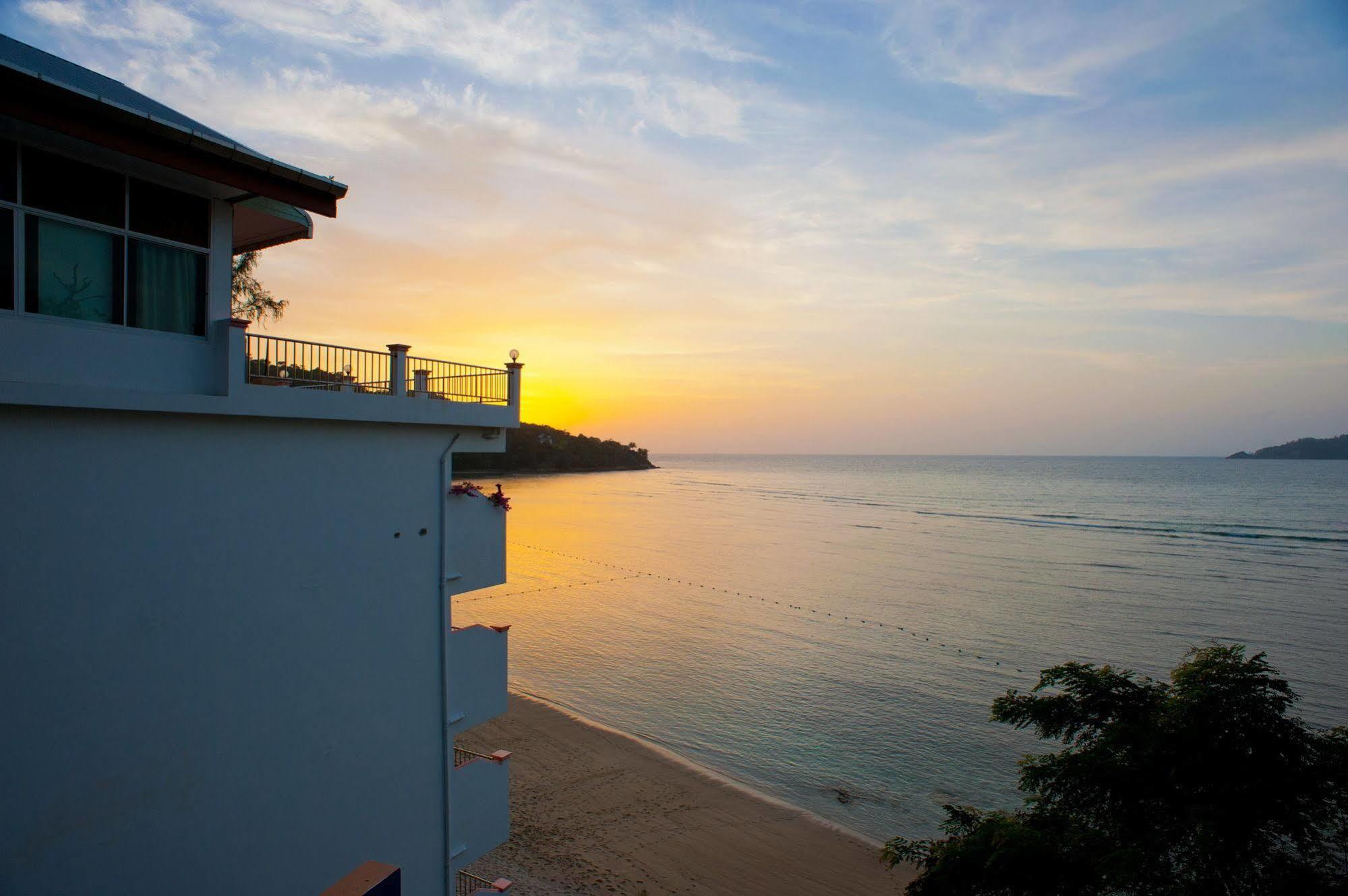 At Zea Hotel Patong Экстерьер фото